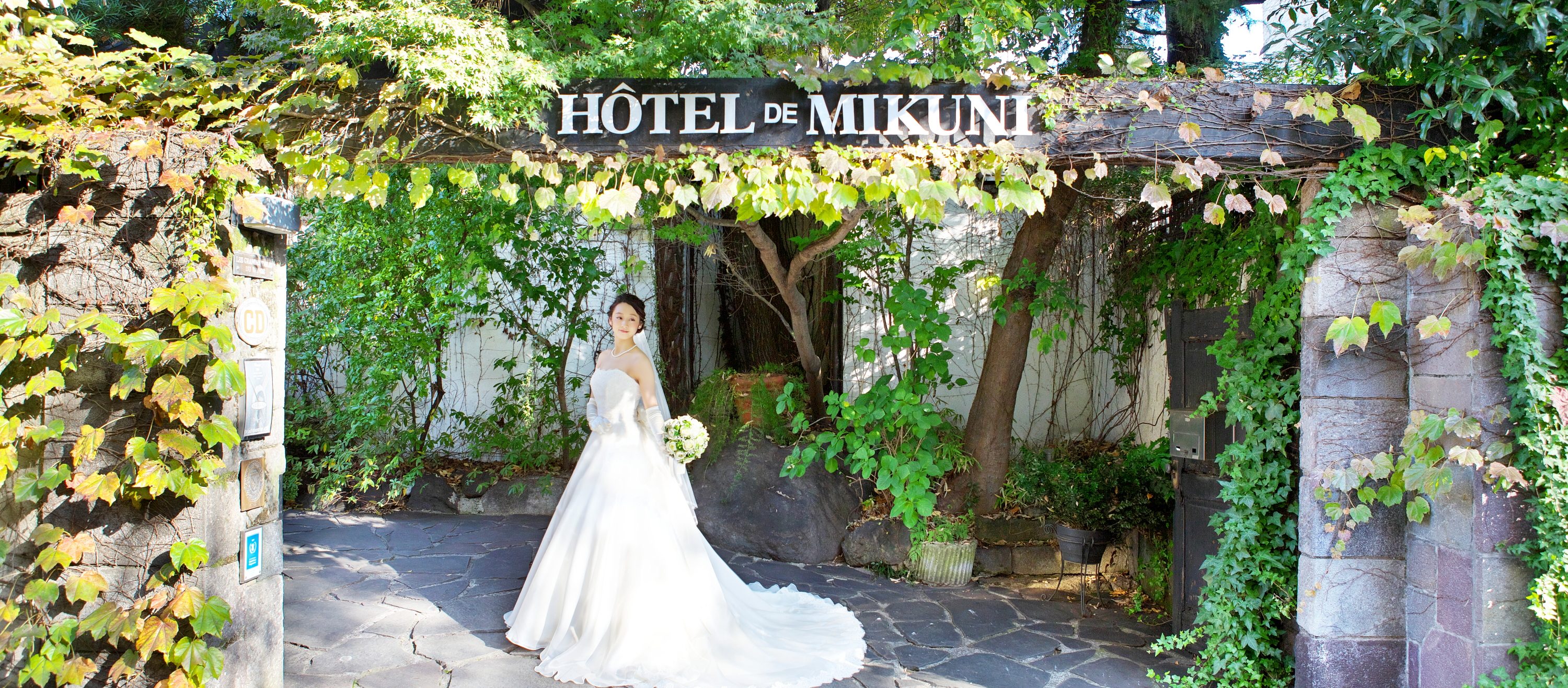 オテル・ドゥ・ミクニでウェディングドレスをお探しのお客様 | Ar.YUKIKO